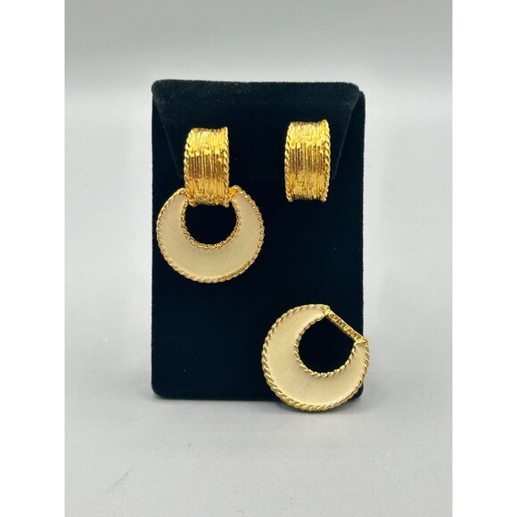 Kenneth Lane Signed Door Knockers Clip On Gold & Cream Enamel Removable Dangles - Picture 2 of 12